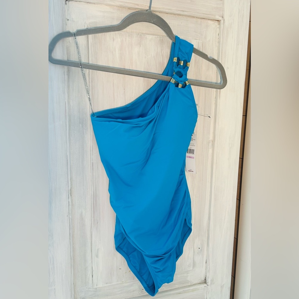 Designer Carmen Marc Valvo One Shoulder One Piece Swimsuit NWT Size 6 Azure